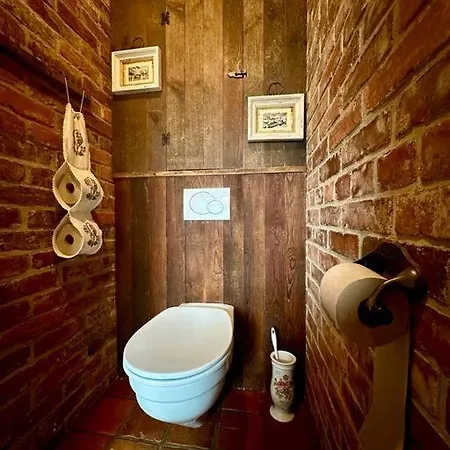 Lovely In A 18th Century Manor *