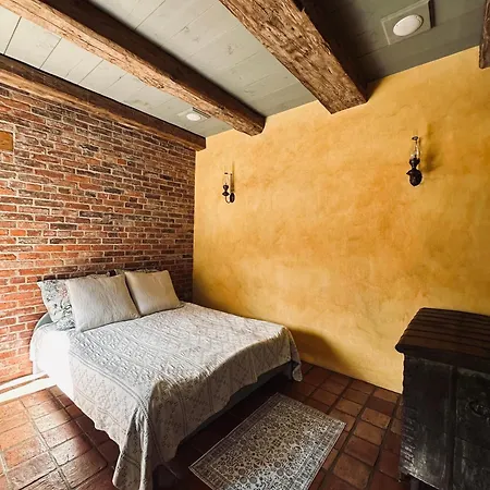 Lovely In A 18th Century Manor Apartment *