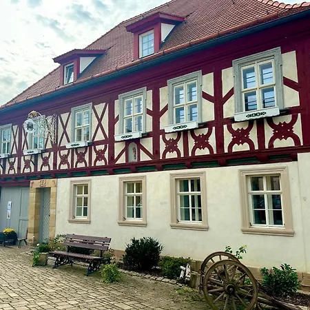 Lovely In A 18th Century Manor Apartment Rattelsdorf