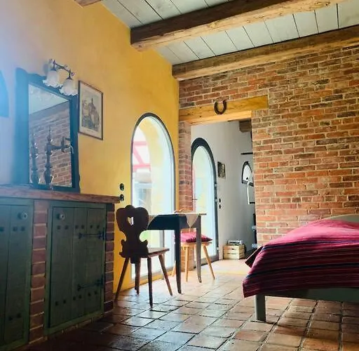 Lovely In A 18th Century Manor Daire *